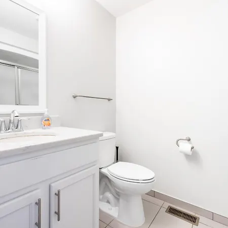 Luxury Downtown Townhome Unit 7 Cleveland Exterior photo