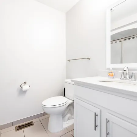 Luxury Downtown Townhome Unit 7 Cleveland Exterior photo